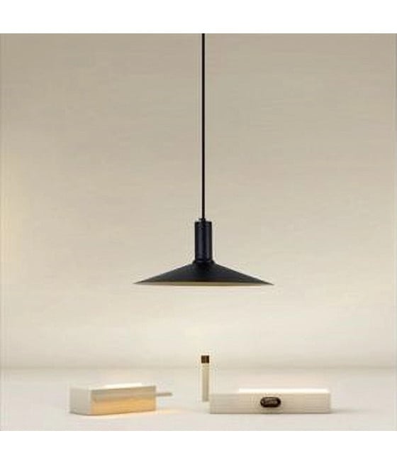 LAMPADARIO CON PARALUME CONICO IN FERRO NERO ORO E27 33818
