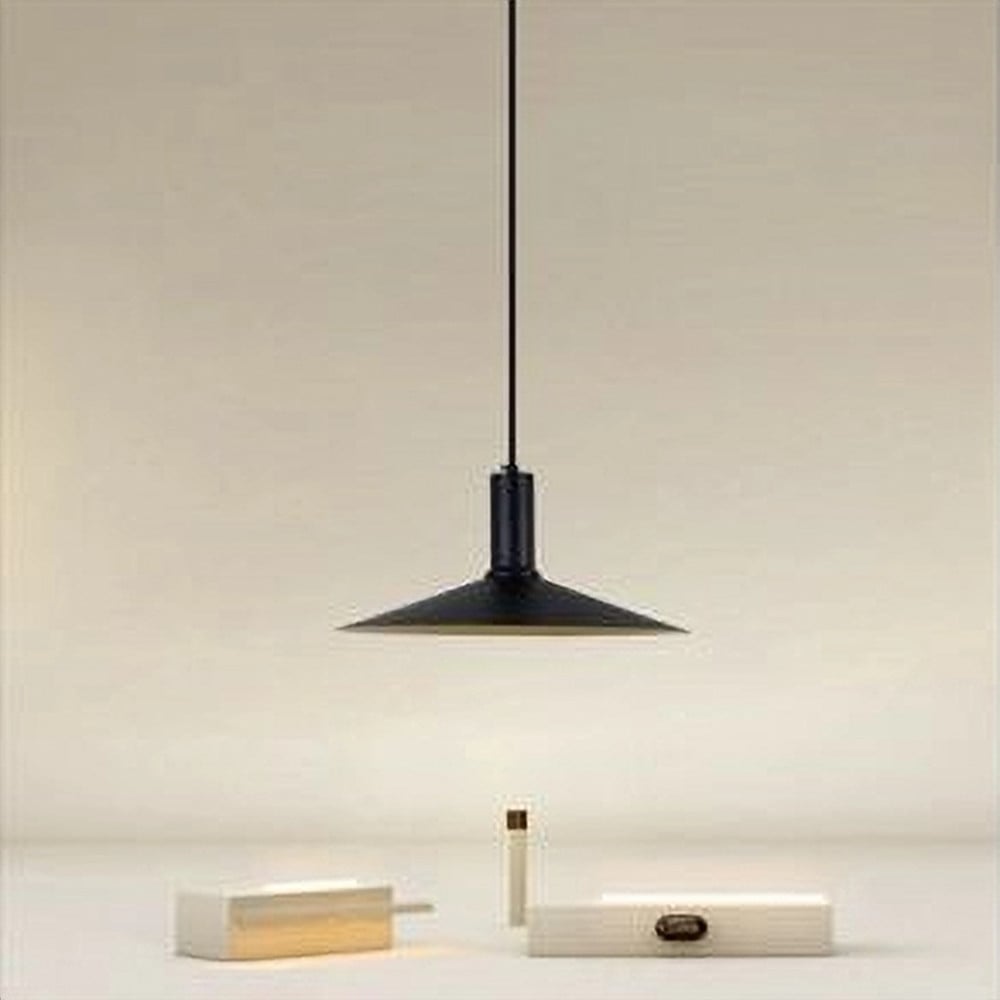 LAMPADARIO CON PARALUME CONICO IN FERRO NERO ORO E27 33818