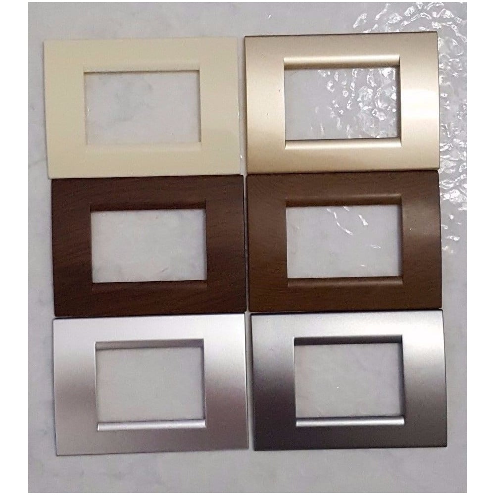 Trade Shop - Placca Placche Placchete Compatibili Living Light In Abs 3 4 7 Posti Colorate - Avorio -4 Fori -